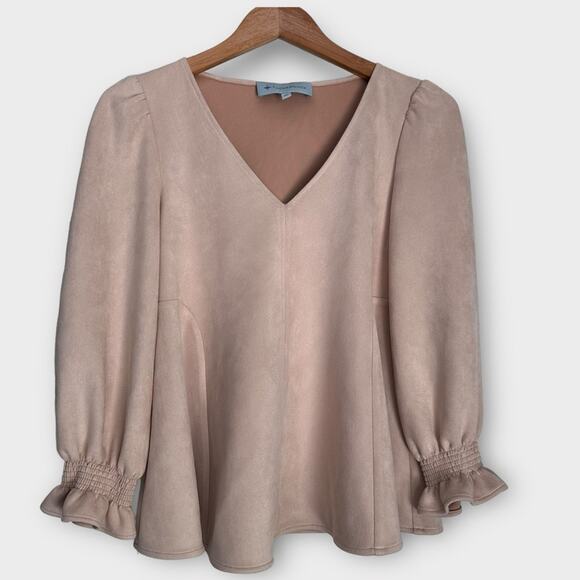 Tuckernuck Cream V-Neck Easton Blouse - Picture 4 of 11